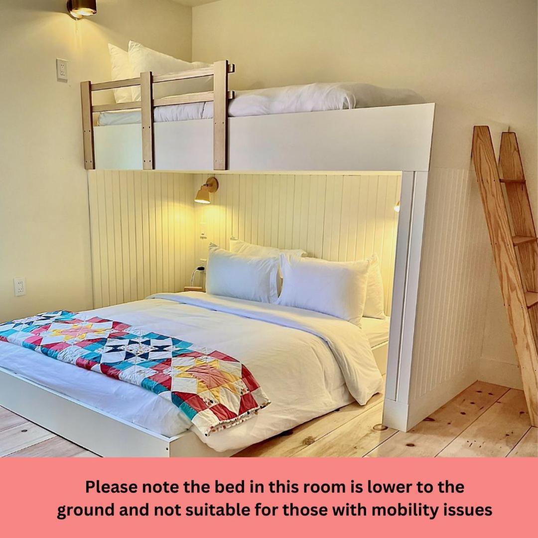 The August House Hotel Уиндзор Стая снимка